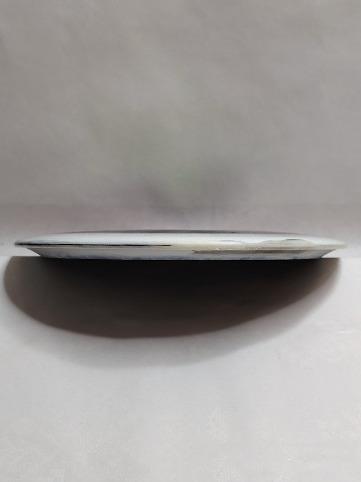 Latitude 64 Honor – Grand Orbit, musta, 174 g, Kunto: B+/A-