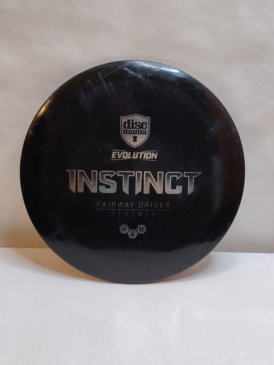 Discmania Instinct Neo – Musta, 174 g, Kunto B+