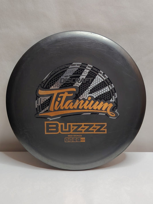 Discraft Titanium Buzzz – Harmaa, n. 177 g, Kunto: A