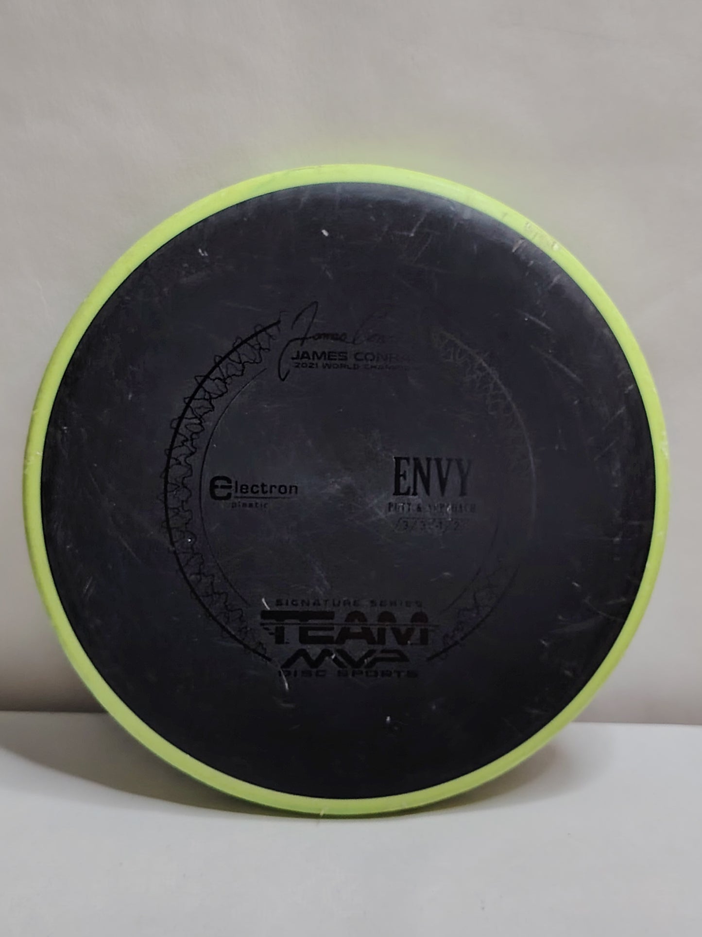 Axiom Discs Electron Envy – James Conrad Signature Series – Musta, 170 g, Kunto: B