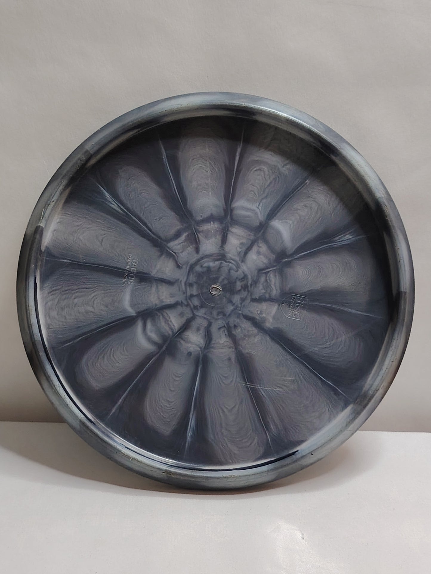 Discmania Vapor Tactic – Razor Claw 2 – Eagle McMahon Signature Series – Harmaa, 171g, Kunto: B+