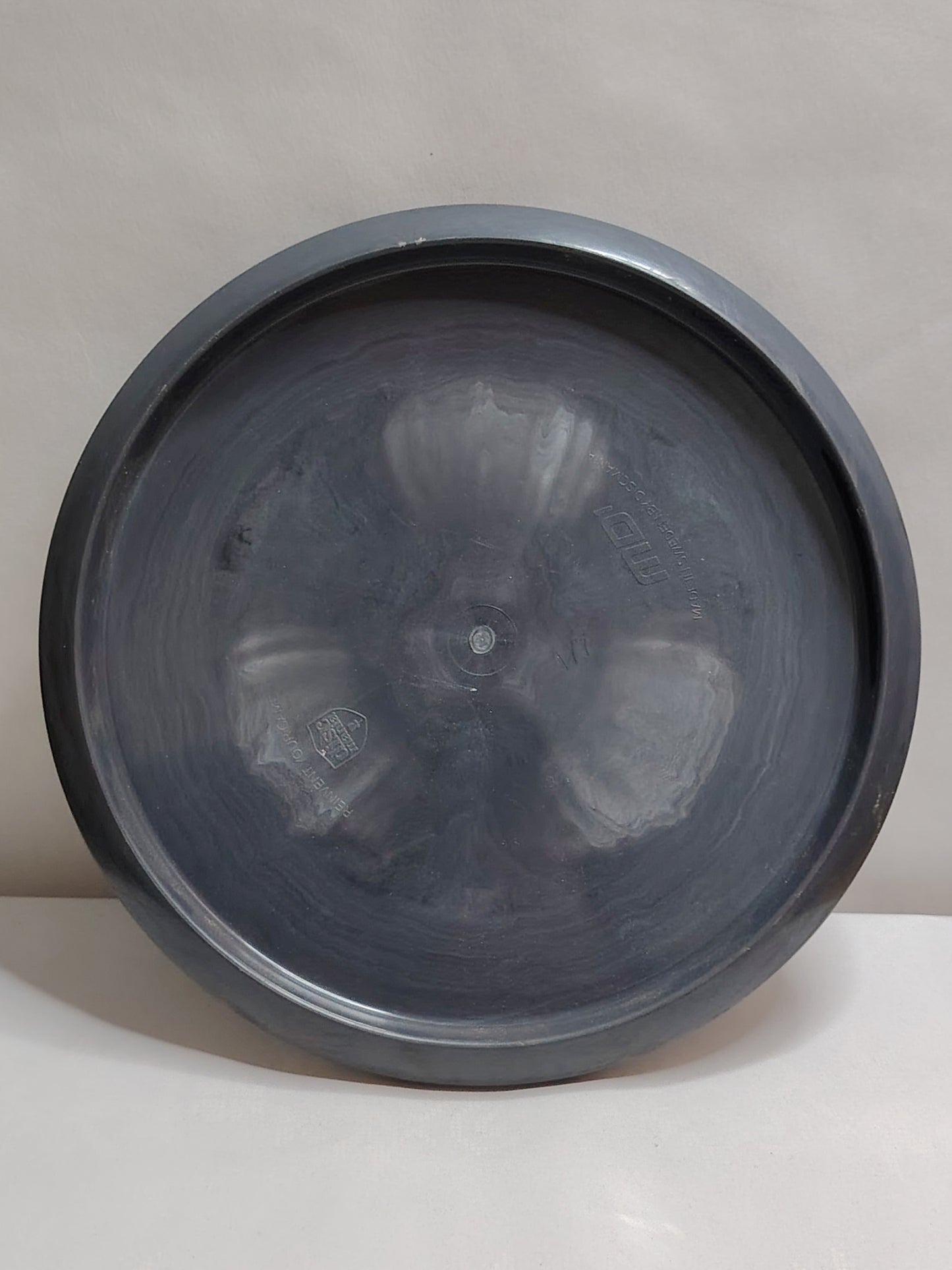 Discmania Swirl S-Line MD1 – Wing Stamp – Harmaa, 177 g, Kunto: A-