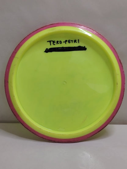 Axiom Discs Neutron Crave Sarah Hokom Signature Series – Keltainen/Pinkki, noin 173 g, Kunto: B