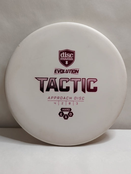 Discmania Hard Exo Tactic – Valkoinen, 176 g, Kunto: B+