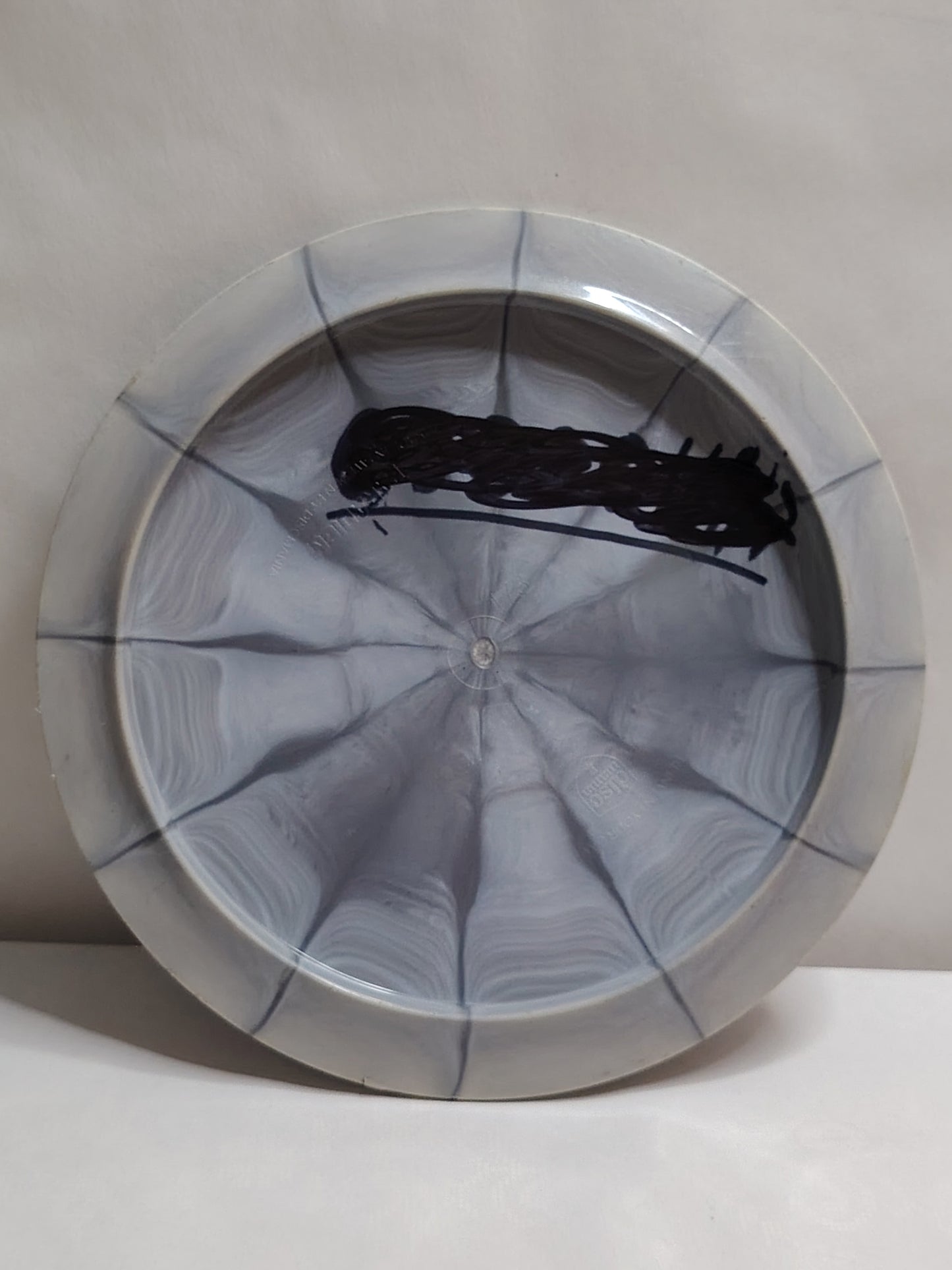 Discmania Lux Vapor Paradigm – Night Wings – Harmaa, 173 g, Kunto: B+